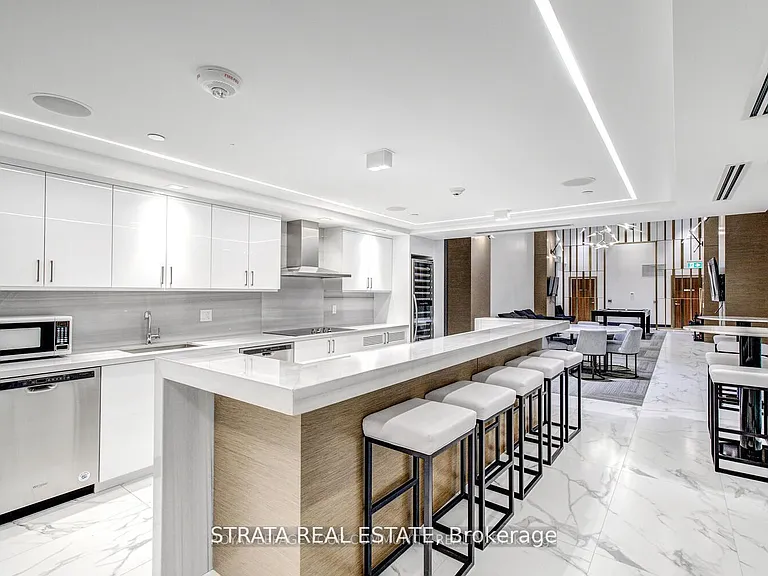 15 Queens Quay E #2201 — Photo 15
