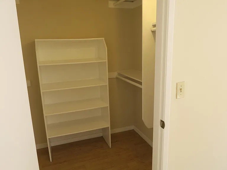 13610 Moorpark St #105A — Photo 14