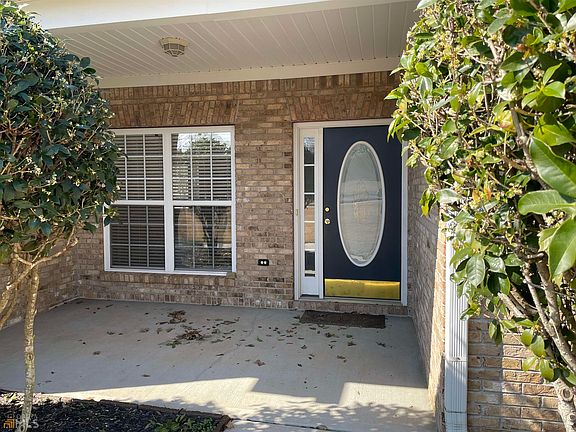 2nd image of 1300 Crimson Ln