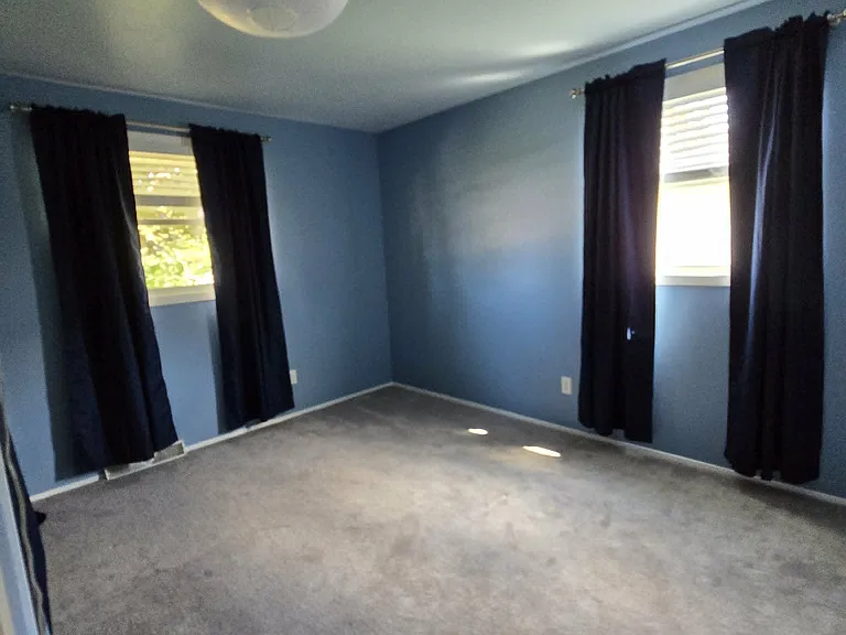 1146 Redwood Ln — Photo 10