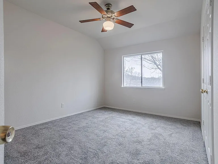 7025 Michael Dr — Photo 21