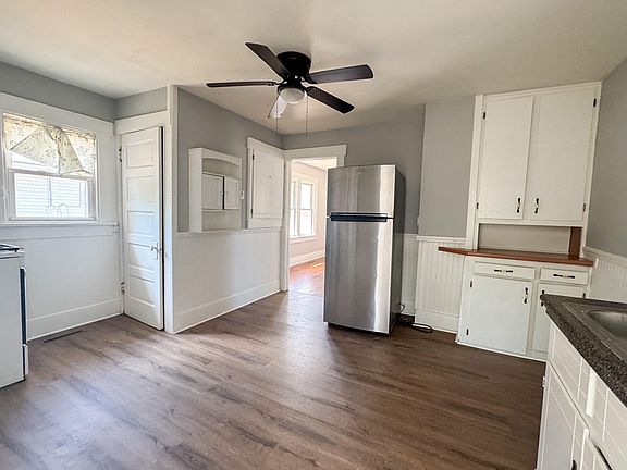 2nd image of 2106 W Webster Street