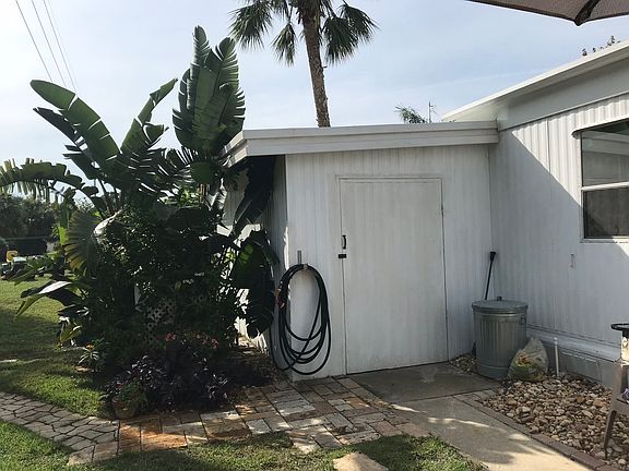 2nd image of 6 Hawaiian Way