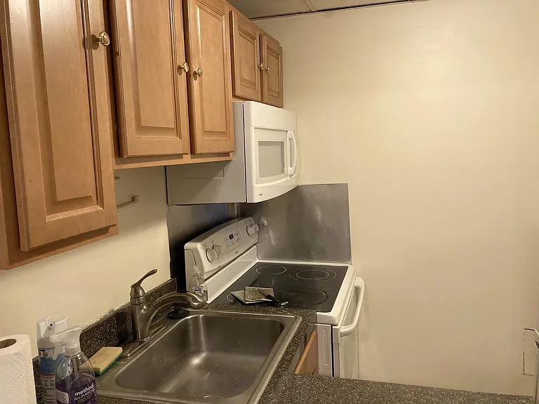 24 Hemenway St #1 — Photo 8
