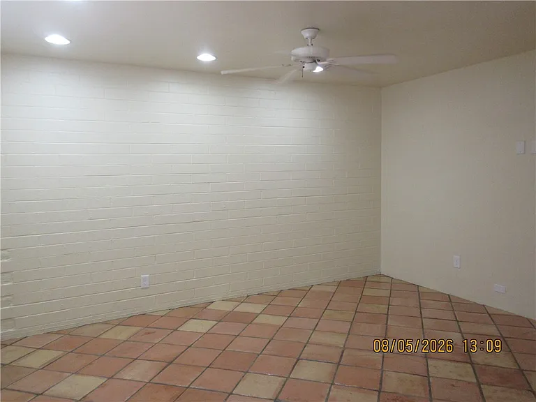 2124 Motor Ave — Photo 2