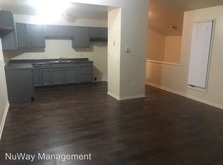 1109 Eastoak St, Fenton, MI 48430
