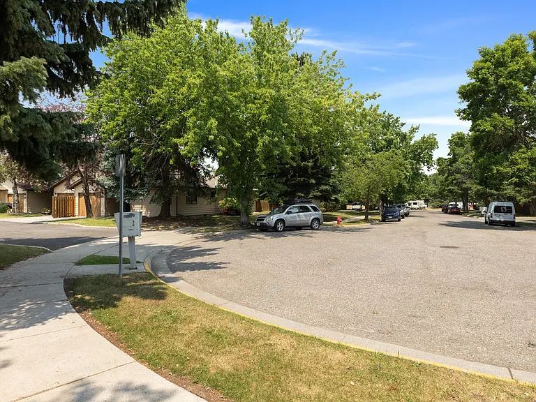 1712 W Olive St #2-48 — Photo 6