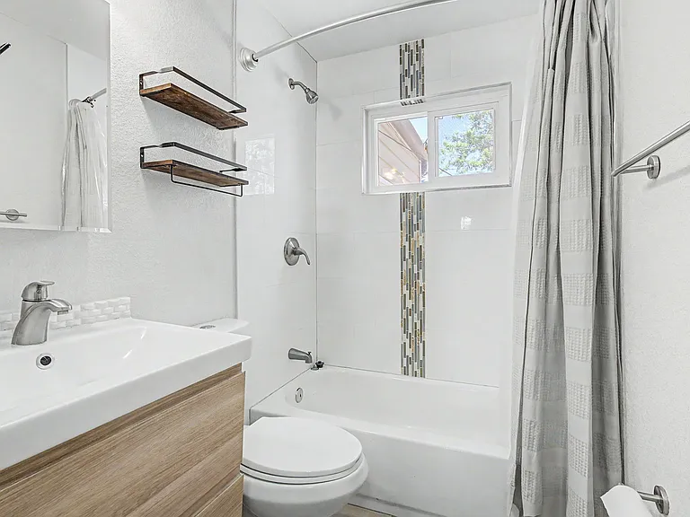 2991 Hudson St — Photo 20
