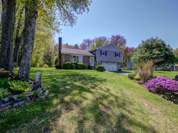 9 Ridge Road, Westbrook, ME 04092