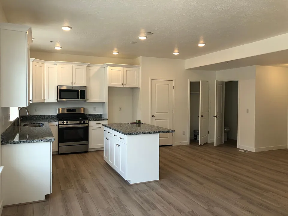 4217 W Scofield Park Ct