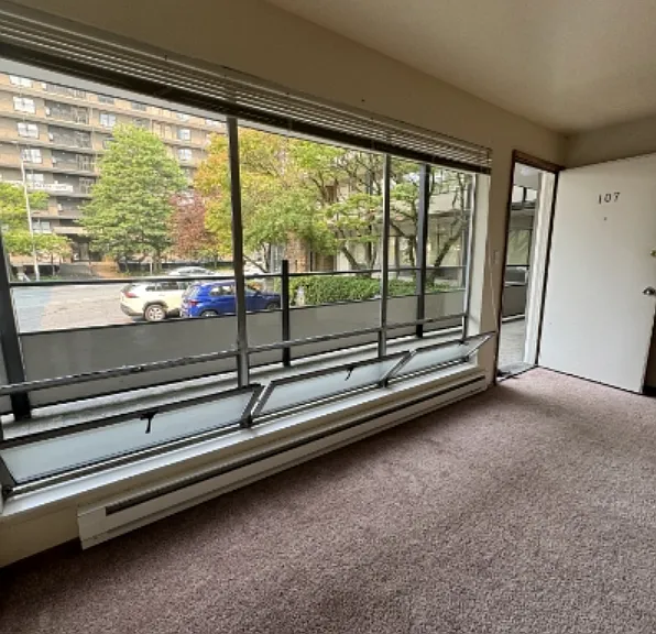 4119 11th Ave NE #1007 — Photo 9