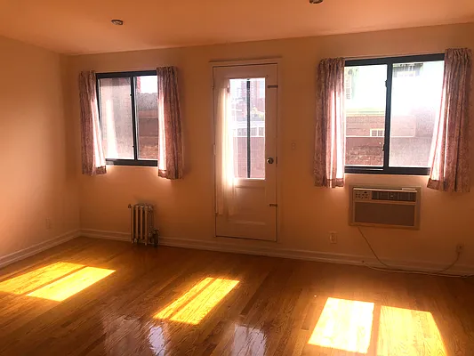 Rented by Meraki Realty LLC | media 9