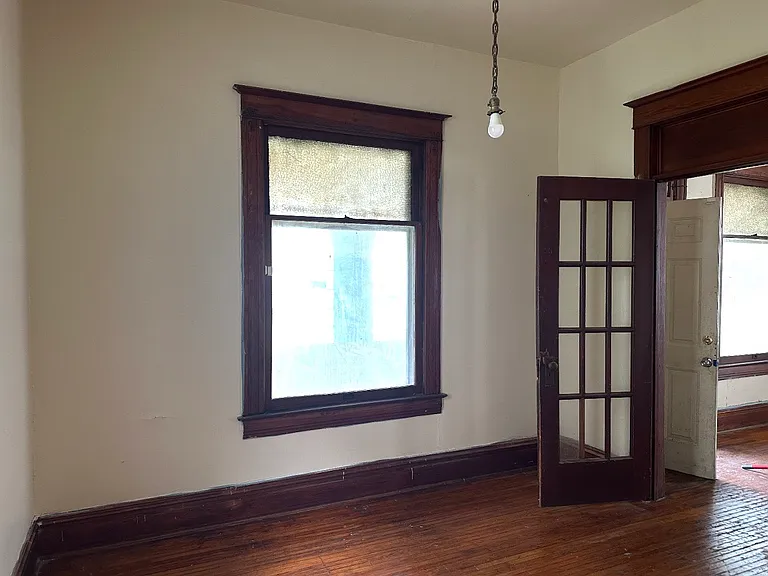 1143 E Cleveland Ave — Photo 2