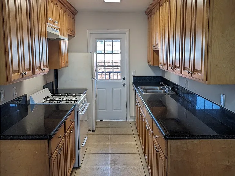 1764 Freeman Ave #7 — Photo 3