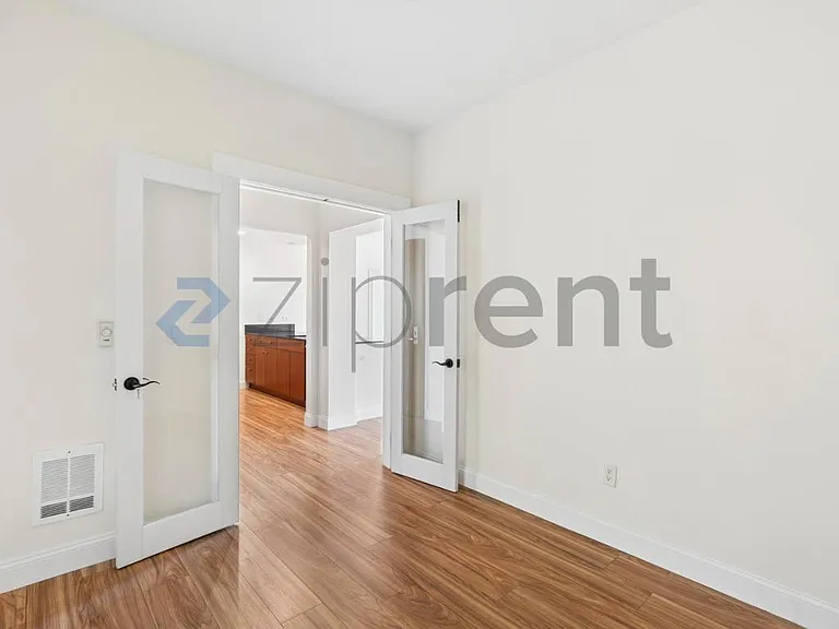 585 9th St #313 — Photo 21