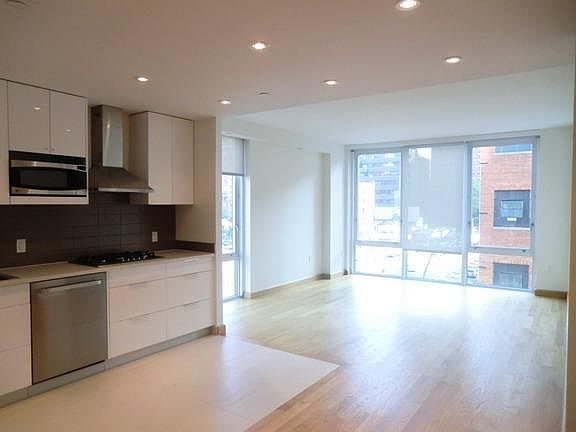 1st image of 430 W 37th St