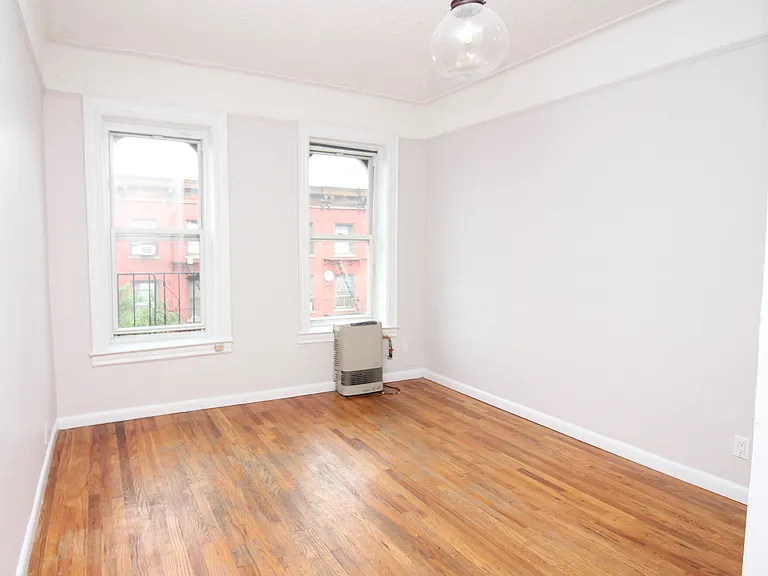 270 Grand St #14 — Photo 12