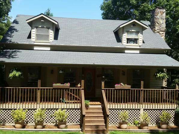 220 Mill Creek Trl, Cleveland, GA 30528