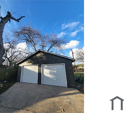 3rd image of 304 7th Ave N