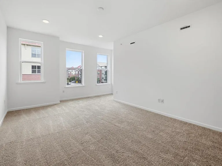 200 Balsam St #208 — Photo 13