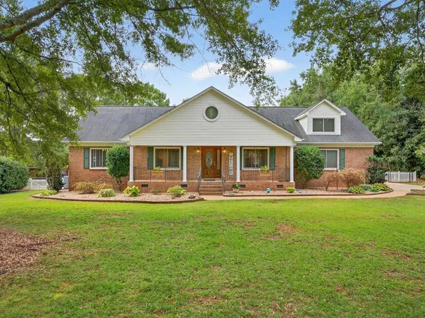 110 Wild Cherry Ln, Boiling Springs, SC 29316