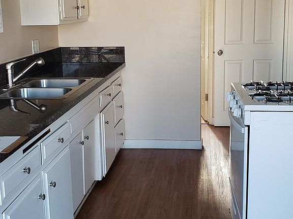 4th image of 10136 Alondra Blvd APT 3