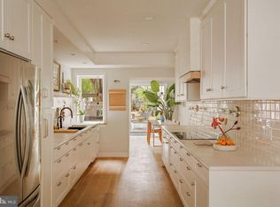 1122 Shackamaxon St, Philadelphia, PA 19125