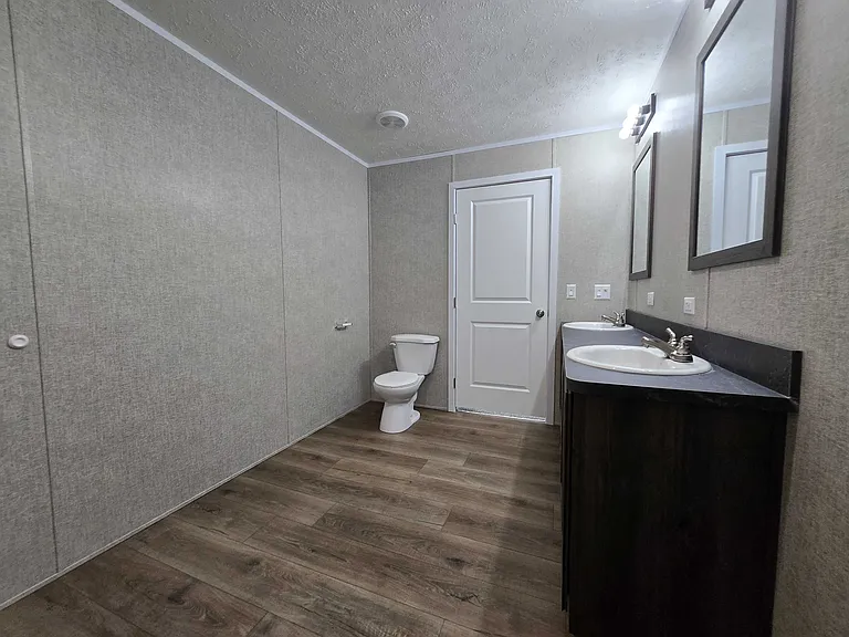 29800 Guilford Cir #423 — Photo 13