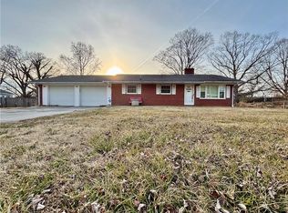 139 E Side Dr, Mount Airy, NC 27030