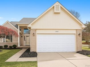 2545 Chanterell Dr, Troy, MI