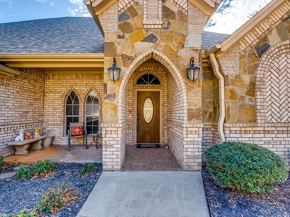 1st image of 145 Antler Ridge Ct