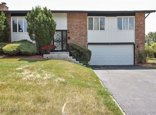 17813 Ridgewood Dr, Hazel Crest, IL 60429