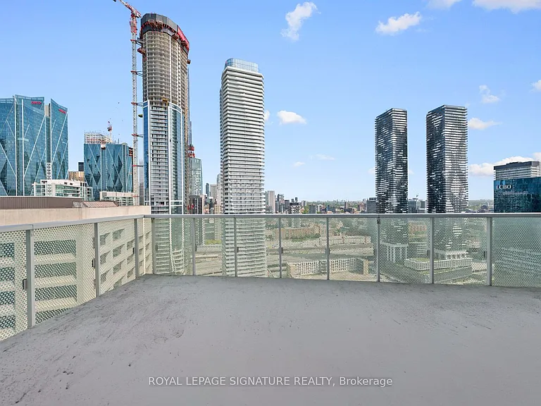 15 Queens Quay E #3305 — Photo 26