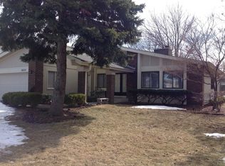 1601 W Waverly Ct, Arlington Heights, IL 60004