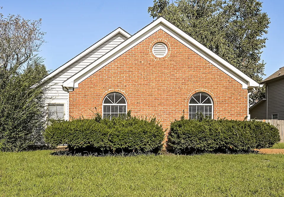 2730 River Bend Dr