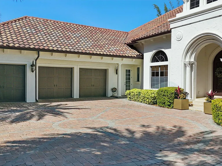 11051 Coniston Way — Photo 2