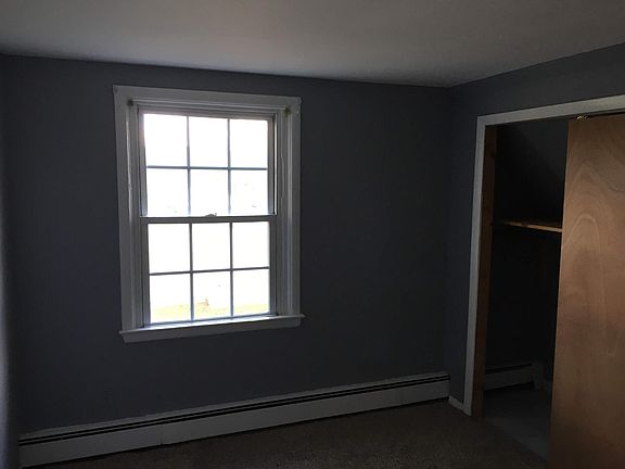 2nd image of 162 Main St APT A