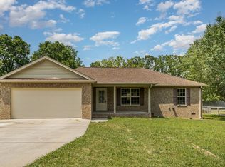 1011 Royal Trl, Manchester, TN 37355