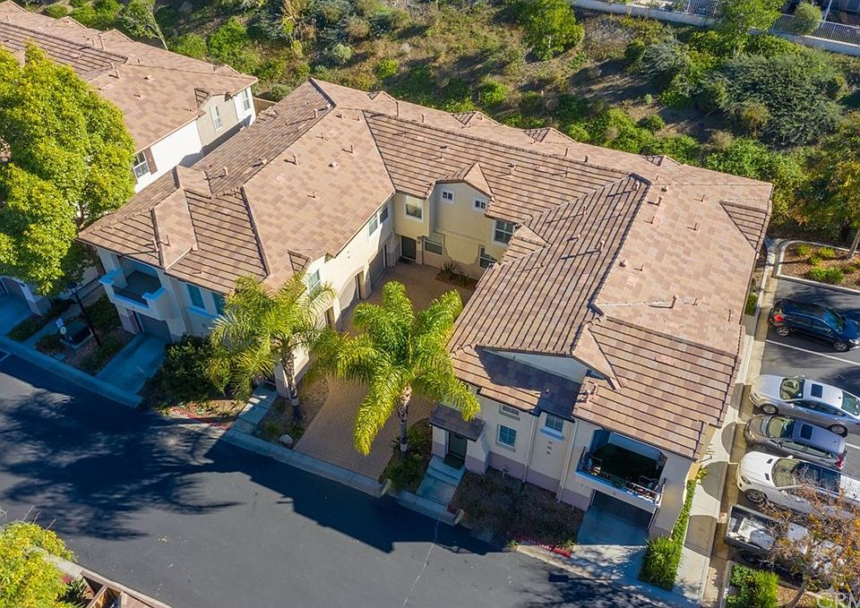 2nd image of 39268 Mango Bay Ln Unit E