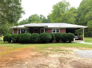 159 Ridgeland Dr, Six mile, SC 29682