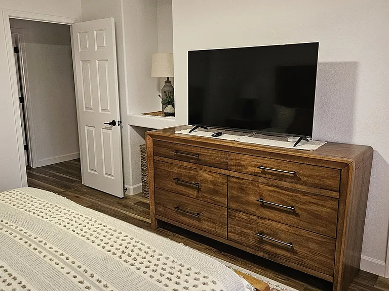 3420 Pioneer Dr — Photo 12