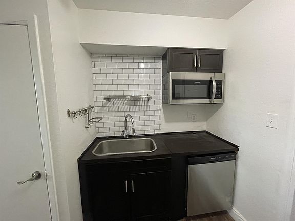 5th image of 2526 W Carmen St