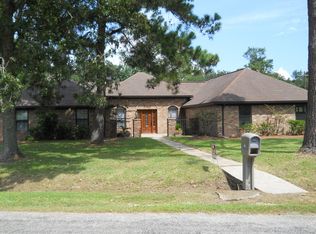 160 Fernwood St, Bridge City, TX 77611