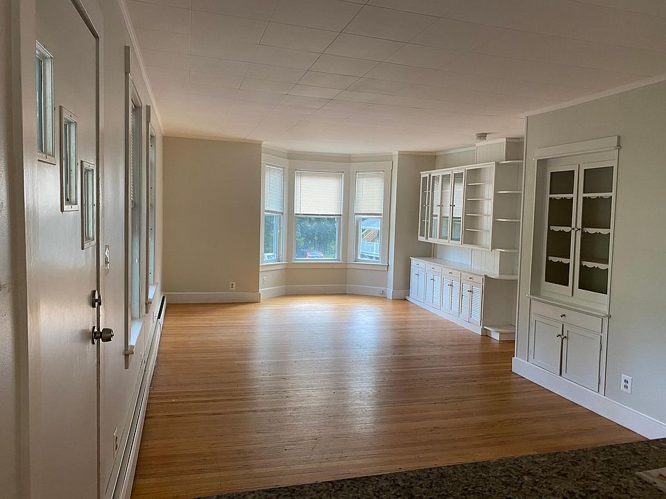 Open concept living/dinning room.