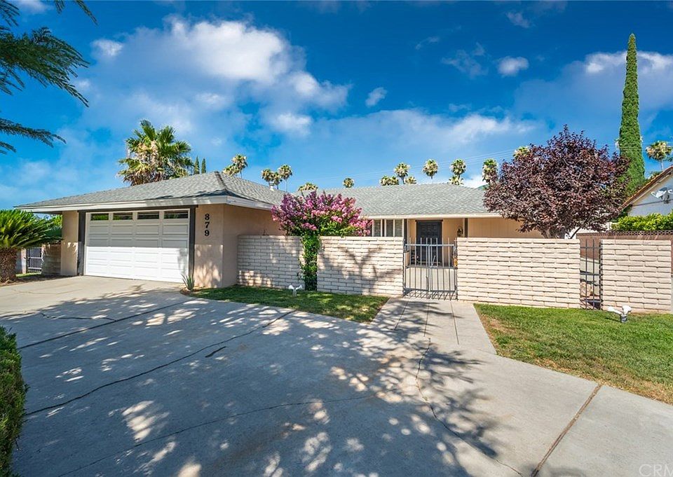 1st image of 879 Dysart Dr