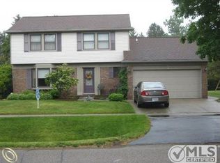 6212 Atkins Rd, Troy, MI 48085