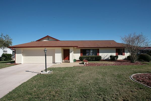 1st image of 27 Cloverdale Ct S