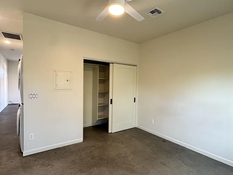 3342 N 17th Ave — Photo 12
