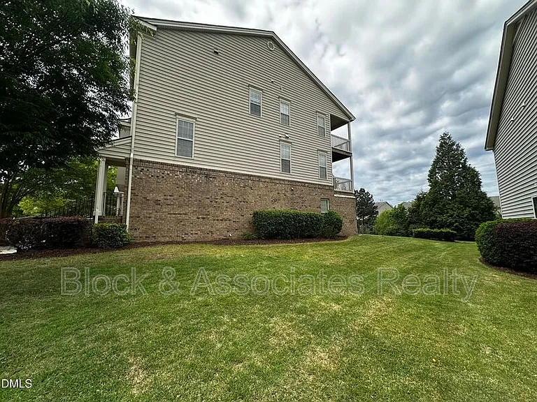 400 Panorama Park Pl — Photo 3