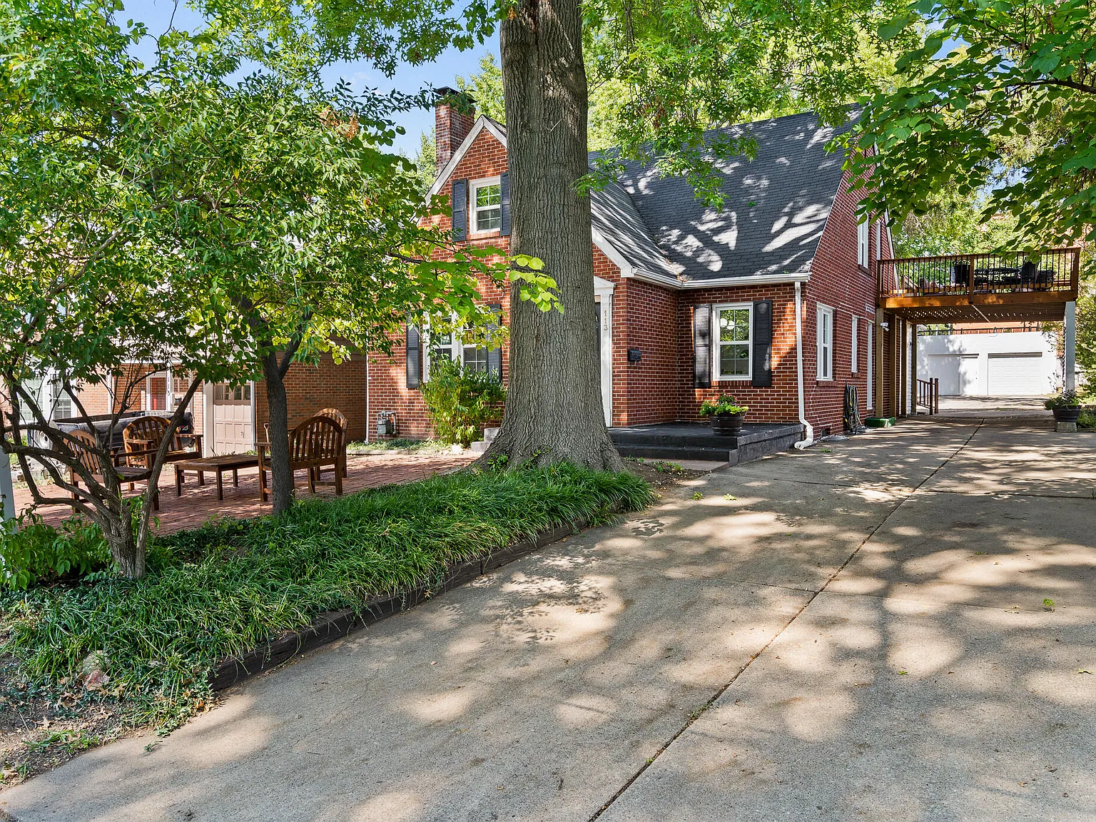2 bed, 1.0 bath, 1300 sqft, $3,000 — Photo 3